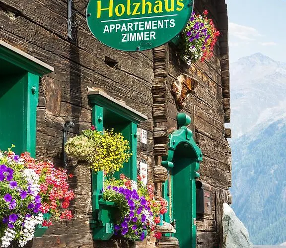 Altes Holzhaus 아파트 *