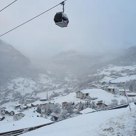 Daire Altes Holzhaus Sölden