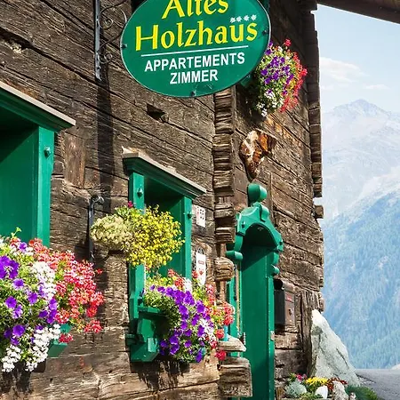 Altes Holzhaus Апартаменты *