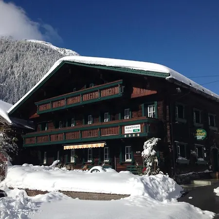 Altes Holzhaus Daire *