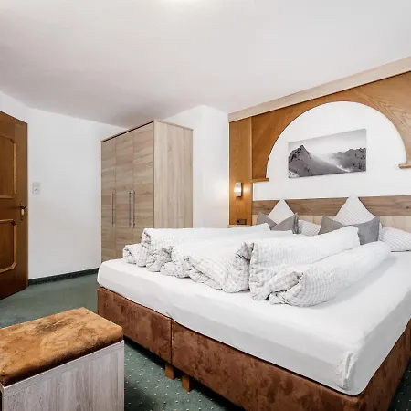 Апартаменти Altes Holzhaus